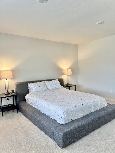 Building Photo - 13764 NE 67th Wy