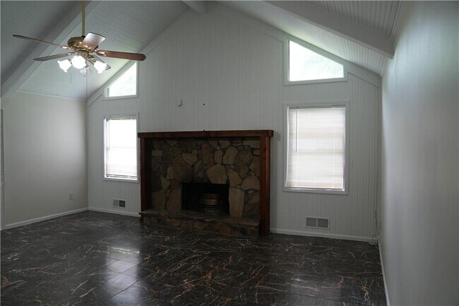 Building Photo - 3344 Hunters Lodge Rd
