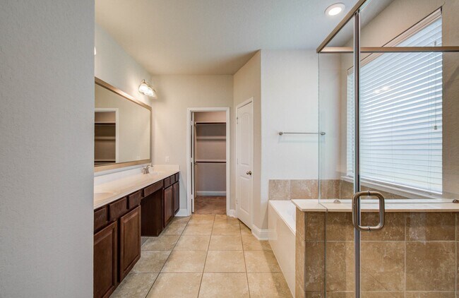 Building Photo - 16114 Devils River Ct