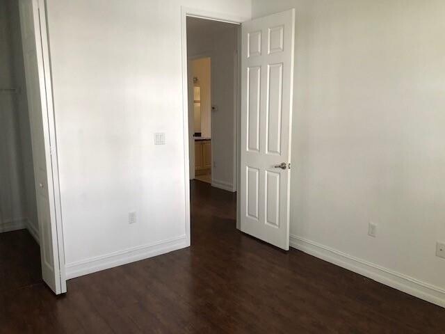 Building Photo - 6903 Julia Gardens Dr