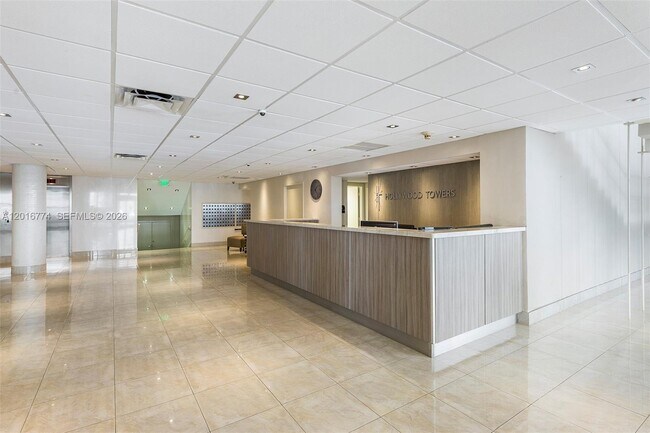 Building Photo - 3111 N Ocean Dr