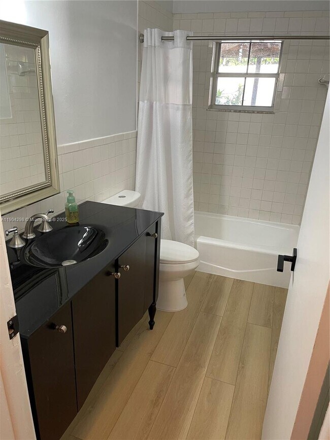 Building Photo - 2271 SW 25th St