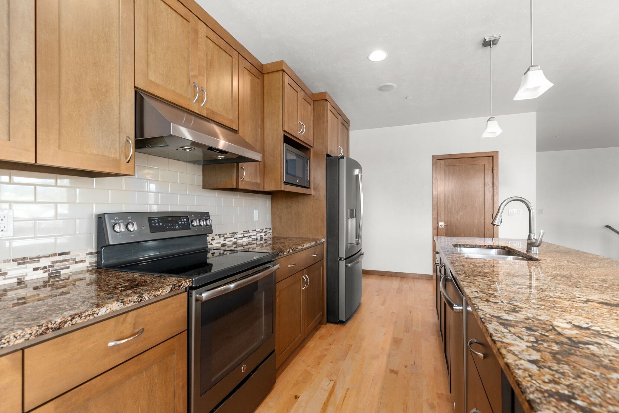 Building Photo - 1141 E Banta Ct