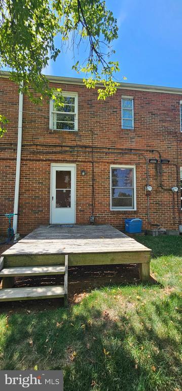 Building Photo - 204 E Whitlock Ave