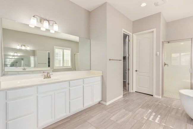 Building Photo - New Rental Listing in Madison Vistas