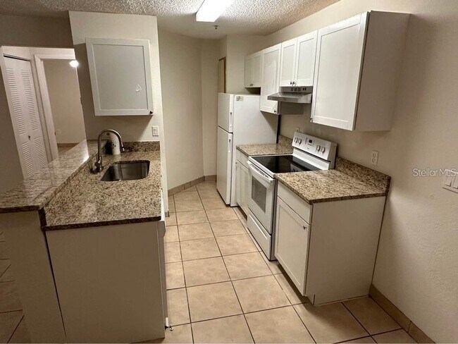 Building Photo - 976 Leeward Pl
