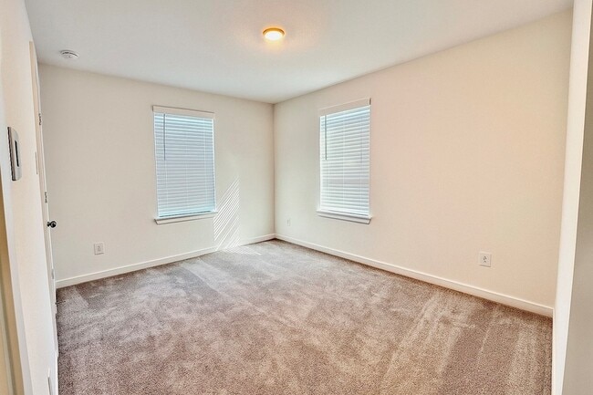 Building Photo - 9638 Lily Vis Ln