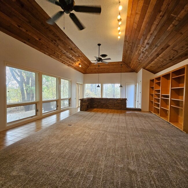 Building Photo - 81 Kincardine Dr