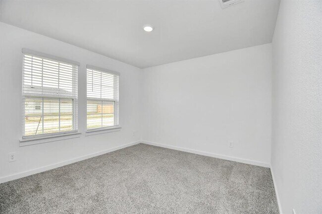 Building Photo - 8519 Swenson Ln
