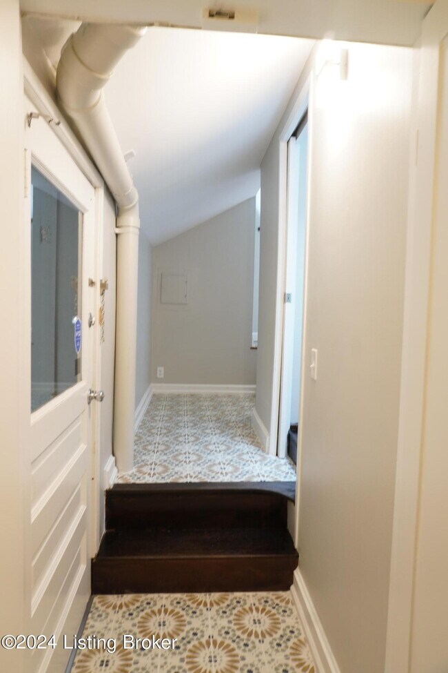 Building Photo - 2541 Cherokee Pkwy