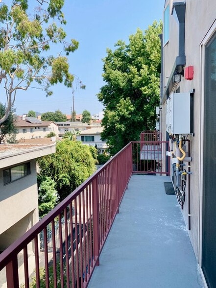 Building Photo - 11753 Iowa Ave