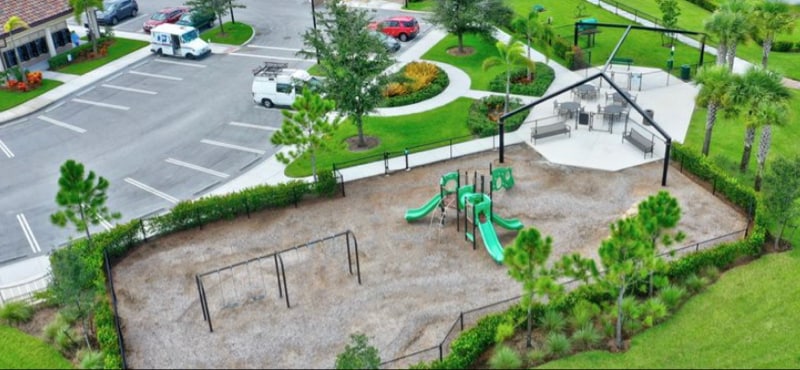 Building Photo - 823 SE Villandry Way