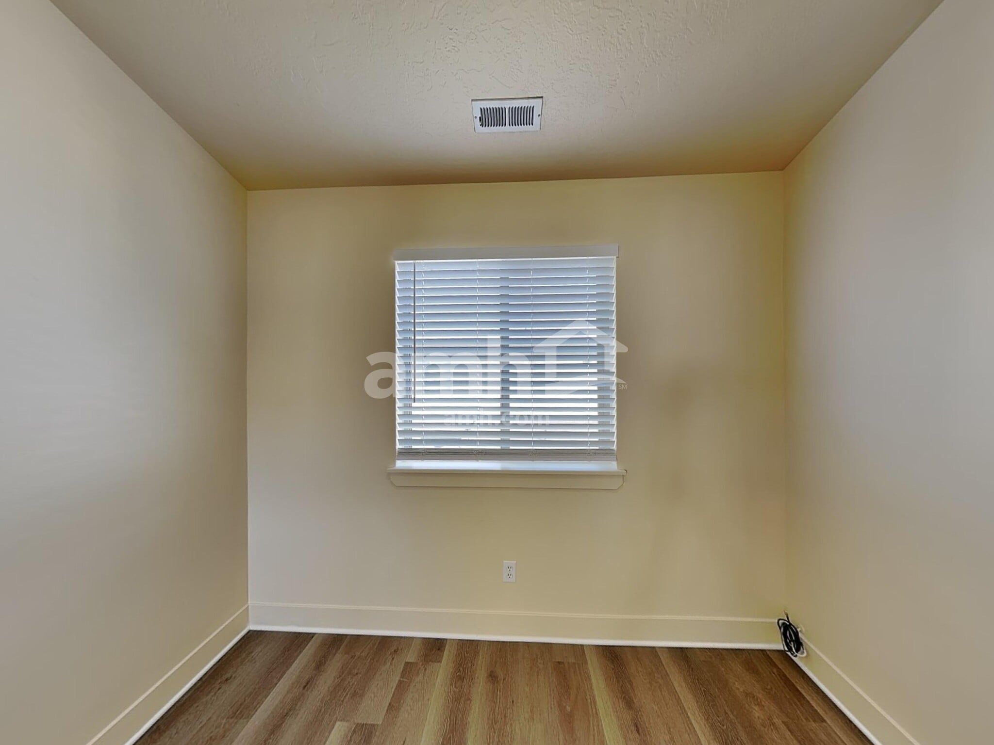 Building Photo - 4792 Addison Ave