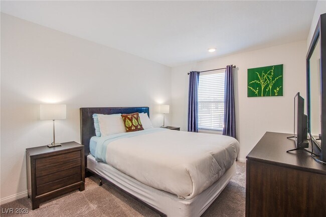 Building Photo - 9858 W Meranto Ave