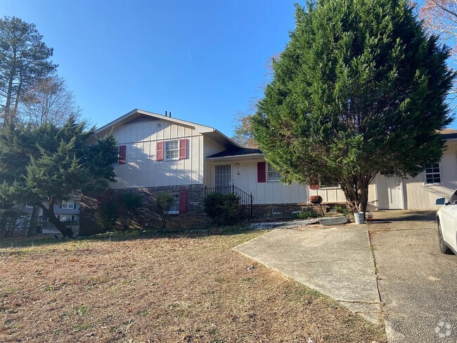 Building Photo - 6433 Valley Brook Dr