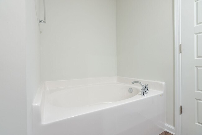 Building Photo - Oglethorpe Landing