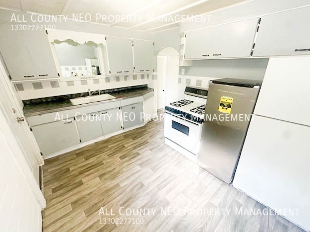 Building Photo - 680 Sumner St