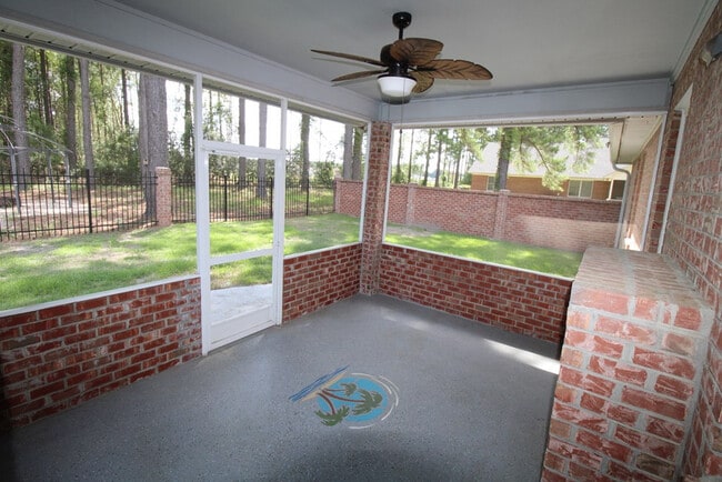 Building Photo - 2930 S Wise Dr