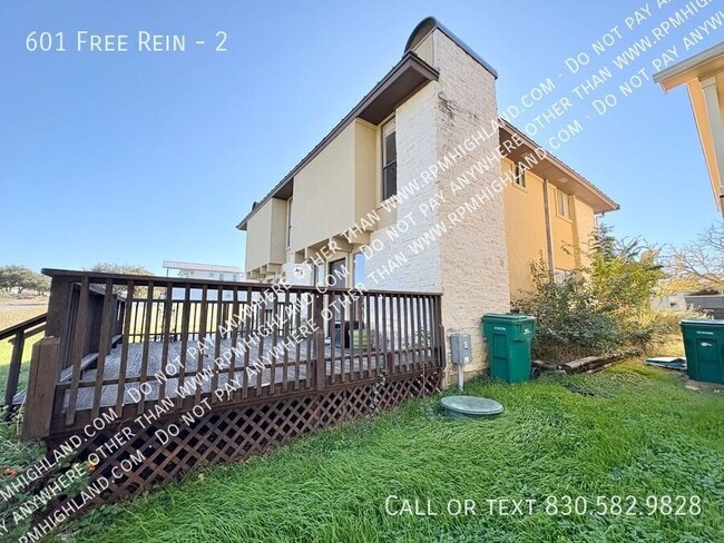 Building Photo - 601 Free Rein