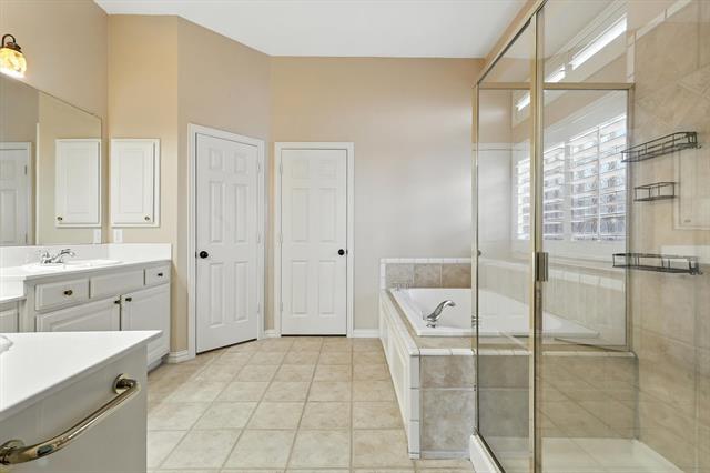 Building Photo - 7700 Red Clover Dr