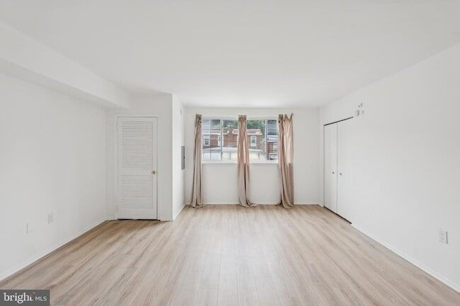 Building Photo - 4616 Silverwood St