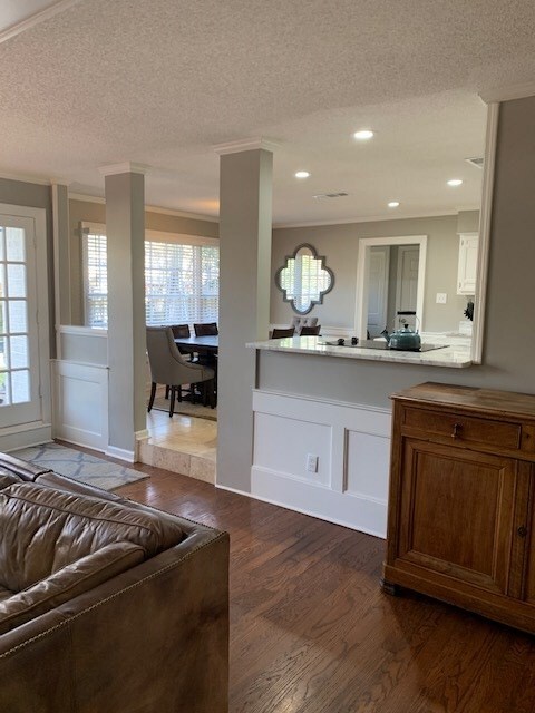 Building Photo - 1908 Newfields Rd