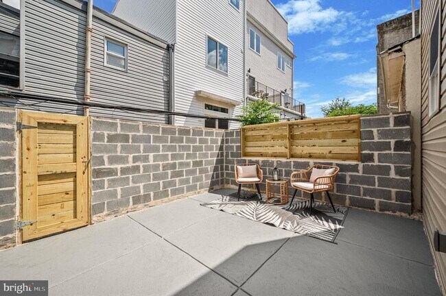 Building Photo - 1317 S 19th St