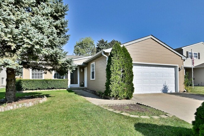 Building Photo - 714 N Lakeside Dr