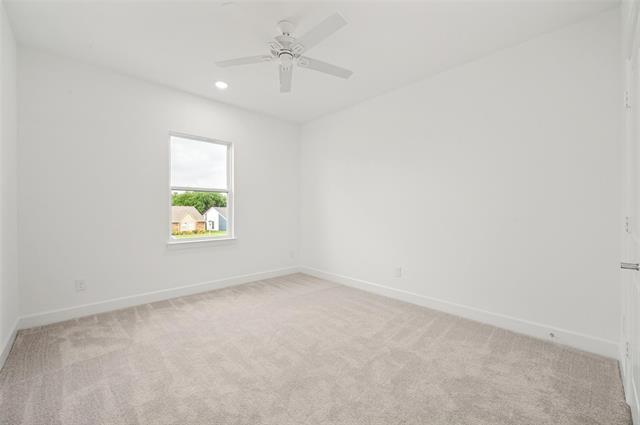 Building Photo - 5609 Woodlands Dr