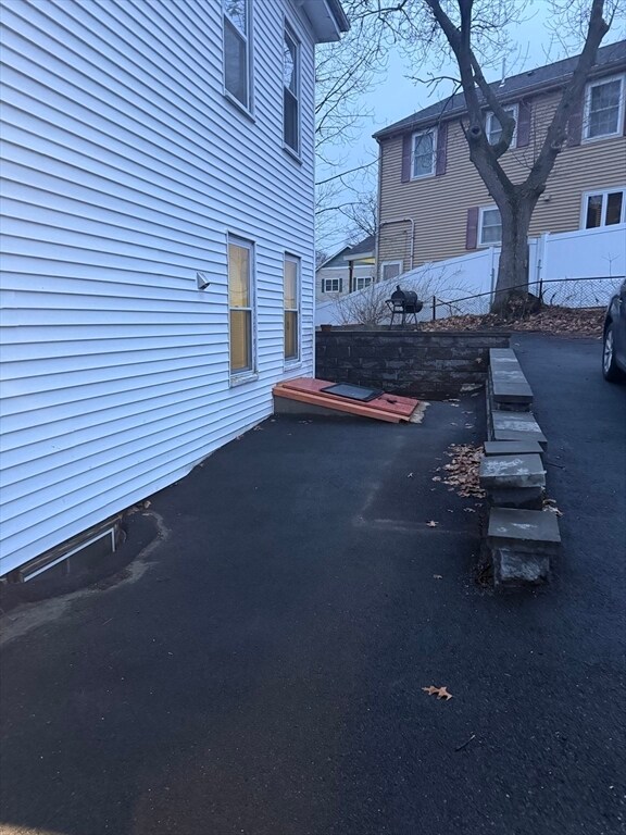 Building Photo - 23 Echo Grove Ave