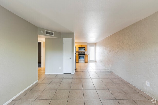 2BR, 1BA - 875SF - Living Room - Arcadia 30