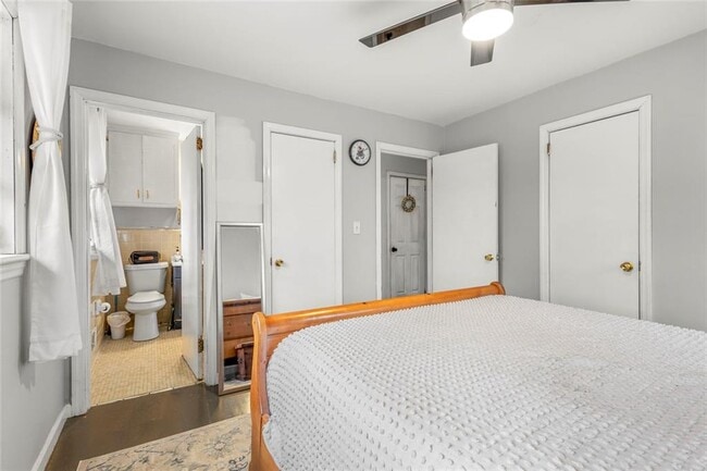 Building Photo - 2205 Plantation Dr