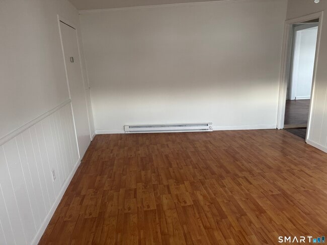 Building Photo - 47 Pershing Dr