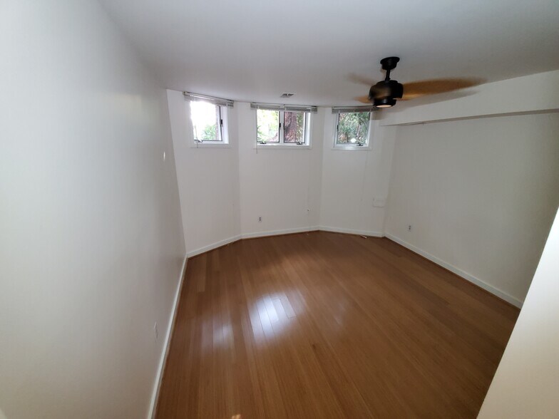 Large east facing bedroom with fan - 2506 Cliffbourne Pl NW