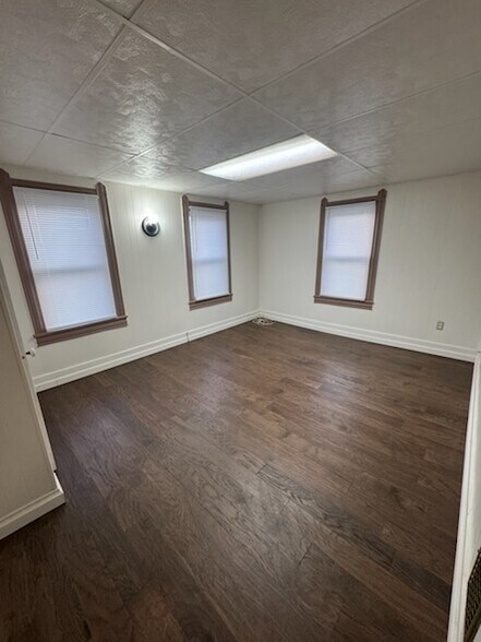 Building Photo - 1108 Pittsburgh Ave