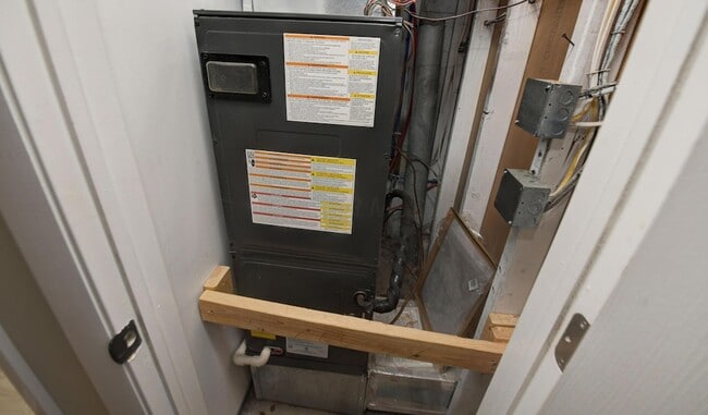 Building Photo - 458 Miller Ave