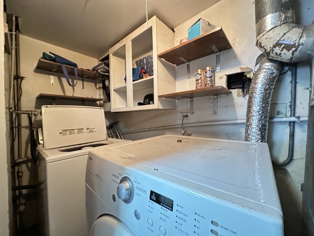 Building Photo - 2341 N Leavitt St