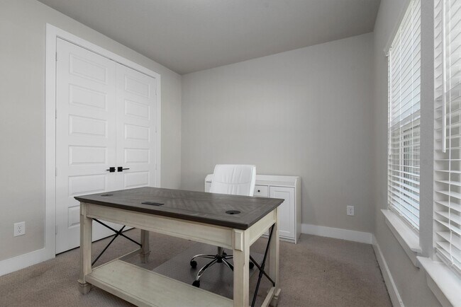 Building Photo - 17828 Hanson Ridge Dr