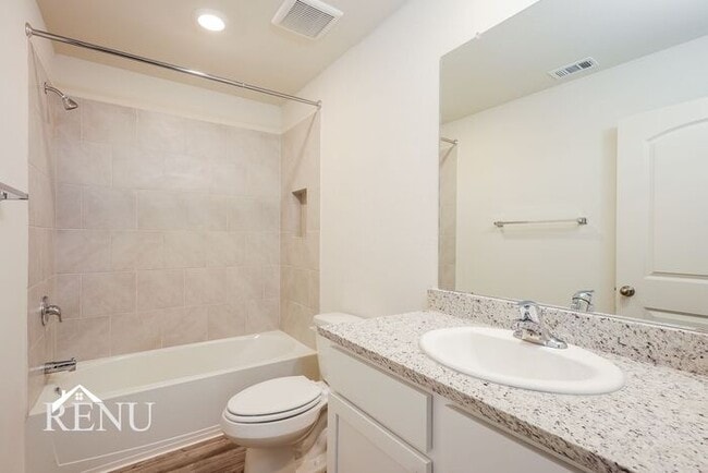 Building Photo - 11018 Yonder Flts