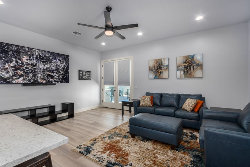 Building Photo - 148 N Hibbert