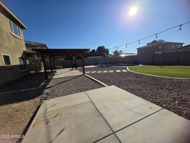 Building Photo - 17859 W Westpark Blvd