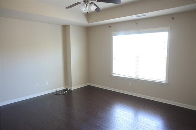 Building Photo - 776 Village Field Ct NW