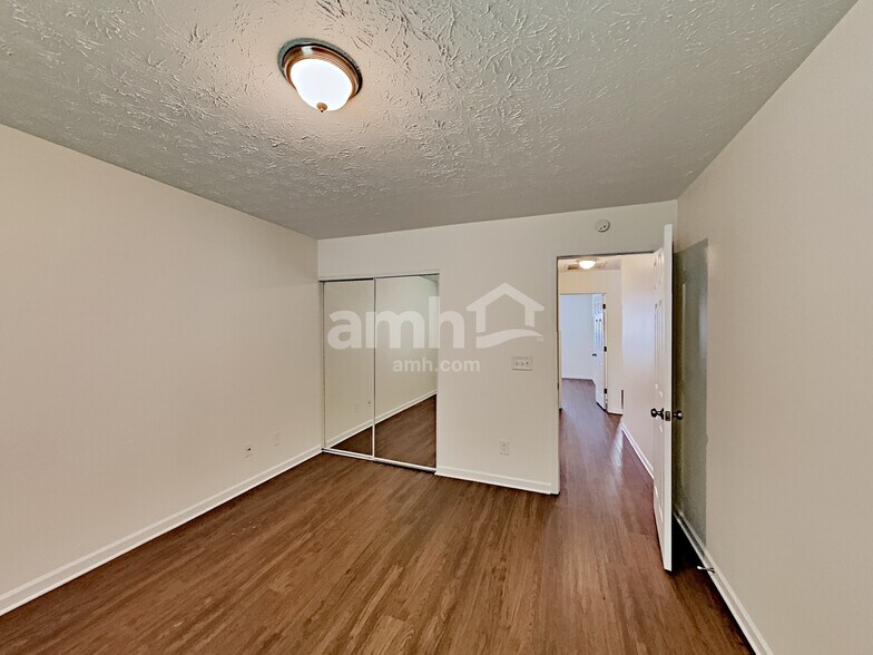 Building Photo - 361 Red Maple Way