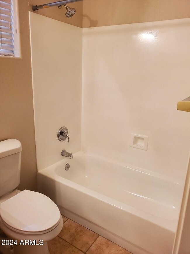 Building Photo - 1864 W Olive Way