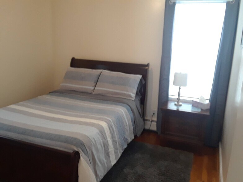 Bedroom 1 - 56 Fulton St