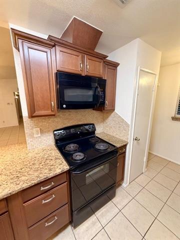 Building Photo - 710 Silverstone Dr
