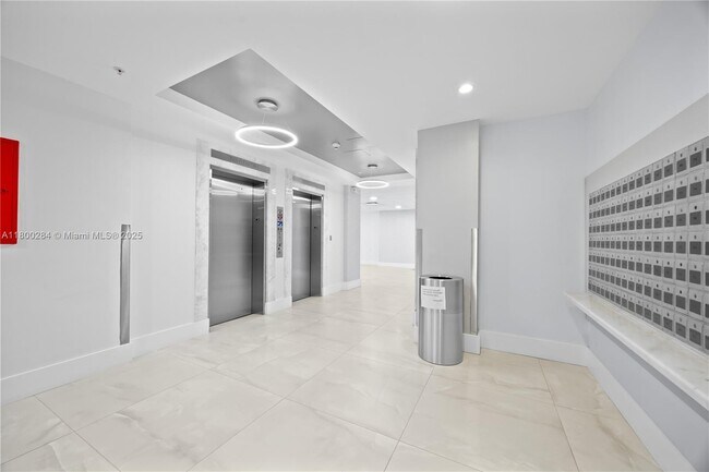 Building Photo - 3000 S Ocean Dr