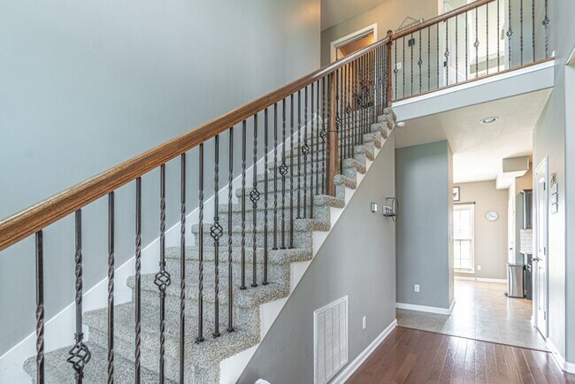 Building Photo - 1161 Chinook Cir