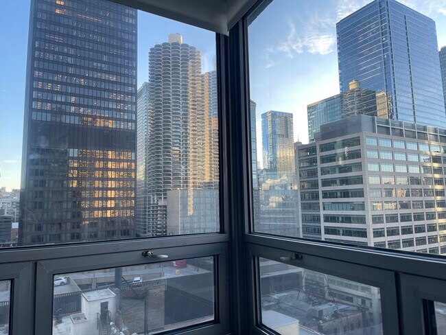 Building Photo - 440 N Wabash Ave