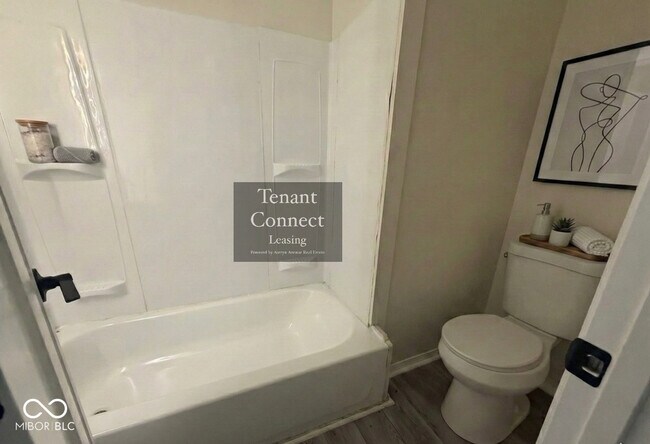 Building Photo - 2522 E 16th St